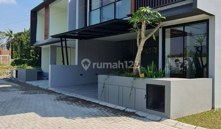 Rumah Baru di Cluster Premium