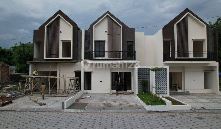 Rumah Modern di Lokasi Asri Adem Tenang di Utara Yogyakarta 2