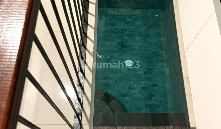 Rumah Bernuansa Villa Di Pusat Kota Dekat Pantai 2