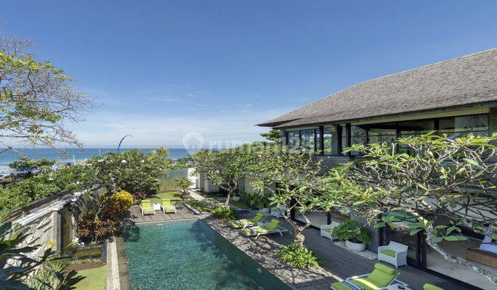 Villa Dengan Pemandangan Pantai Diseminyak  2