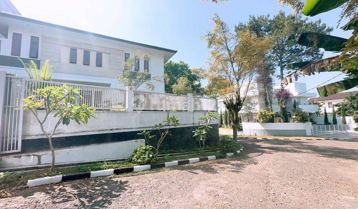 Rumah mewah di komplek Setiabudi regency, murah 2