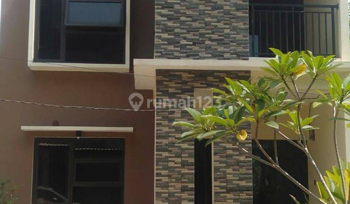 Rumah Cantik 2,5 Lantai Dekat Bandara Pondok Cabe 2