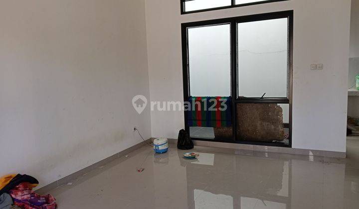 Dijual Rumah Mewah 2,5 Lantai Dekat Stasiun Pondok Ranji  2