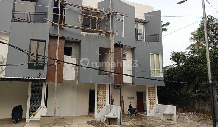 Dijual Rumah Industrial 4 Kamar Tidur Di Selatan Jakarta  1