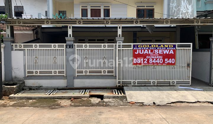 For Rent House in Sunter, Main Road, 2 Floors