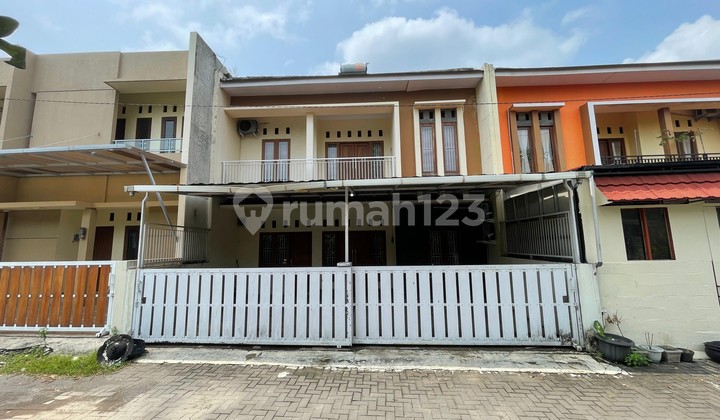 700 Meter, Dijual Rumah 2 Lanta Dalam Perumahan Plemburan Jl. Kaliurang KM.6 Dekat Kampus UGM