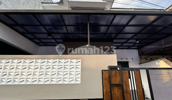 Rumah Baru Dua Lantai siap Huni, 2 km Kampus UGM, 3 km Pakuwon Mall