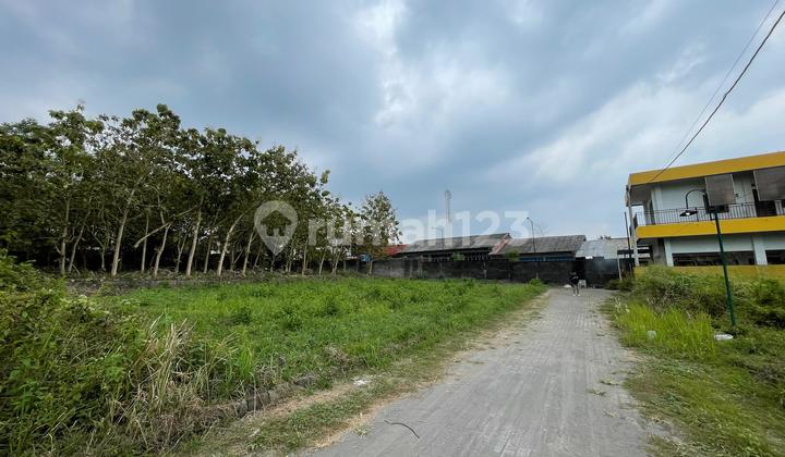 Near Jl. Kaliurang Km 14, Rare Land Bonjotan Ring 1 UII Center.