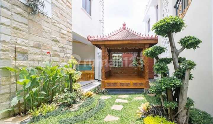 FOR SALE CLASSIC LUXURY HOUSE + EXCLUSIVE BOARDING HOUSE IN MUJA MUJU, UMBULHARJO 2