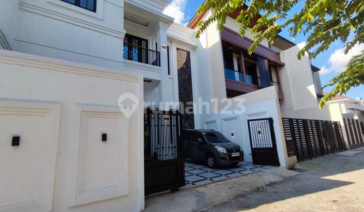 Modern Classic House for Sale. In Plemburan near UGM. Jl. Kaliurang Km. 6. 2