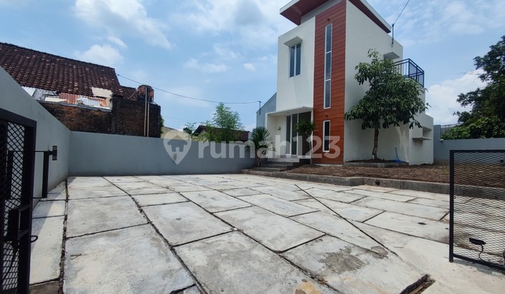 Dijual Rumah Baru, Maguwoharjo Tanah Luas cocok hunian dan kantor