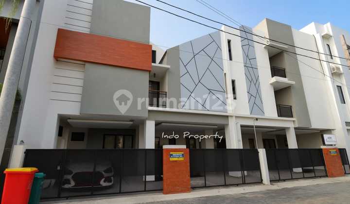 DIJUAL KOST EKSKLUSIF SEKELAS HOTEL 45 KAMAR FULL FURNISHED, LOKASI DI SETURAN DEKAT KAMPUS UPN 