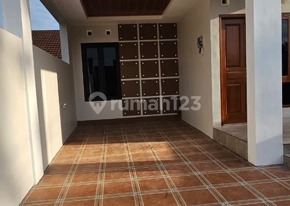 For Sale House In Maguwo Cluster, Near Northern Ring Road, Close to UNRIYO Campus. 2