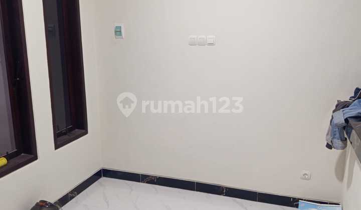 Rent a New Minimalist House in Cipedes Pasteur, Bandung Rent a New Minimalist House in Cipedes Pasteur, Bandung