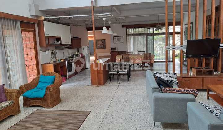 Jual Rumah siap huni Strategis di Setra Sari Sayap Sutami Bandung
