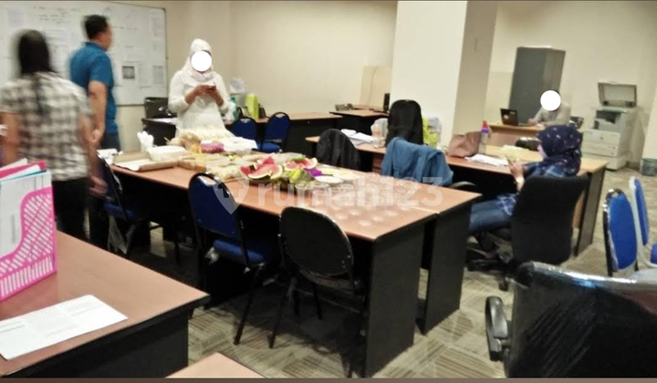 Office Building Business Space for Rent on Juanda Dago Mainroad, Bandung