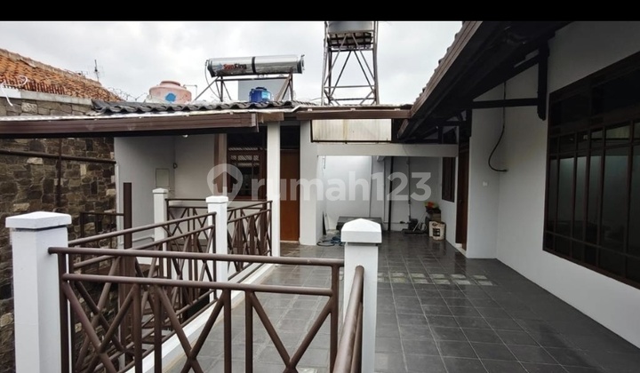 Minimalist House, Pasteur Wing, North Bandung, Furnished.