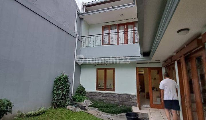 Jual Rumah Minimalis 2 lantai di Cluster Setra Indah Hook Bandung 1