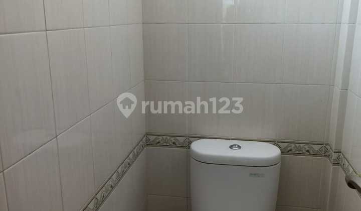 Rent Commercial Space/Office/Warehouse Building in Gegerkalong, Bandung Rent Commercial Space/Office/Warehouse Building in Gegerkalong, Bandung