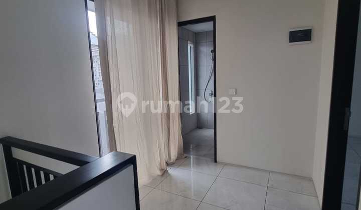 Rumah Murah 2Lantai Strategis di Simakirana Kota Baru Parahyangan