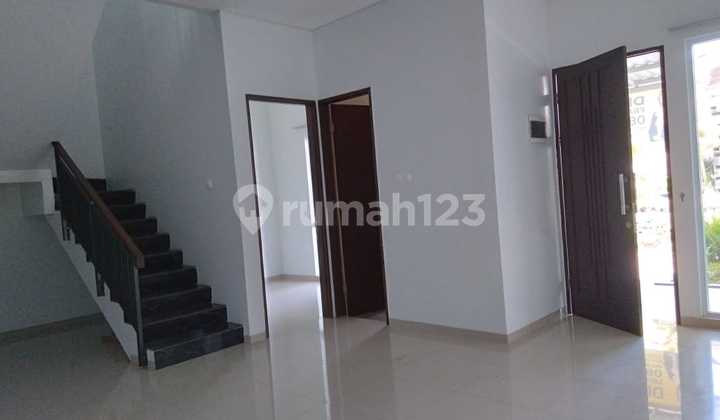 Jual Rumah 2 Lantai Strategis di Setra Glory Bandung Utara 2