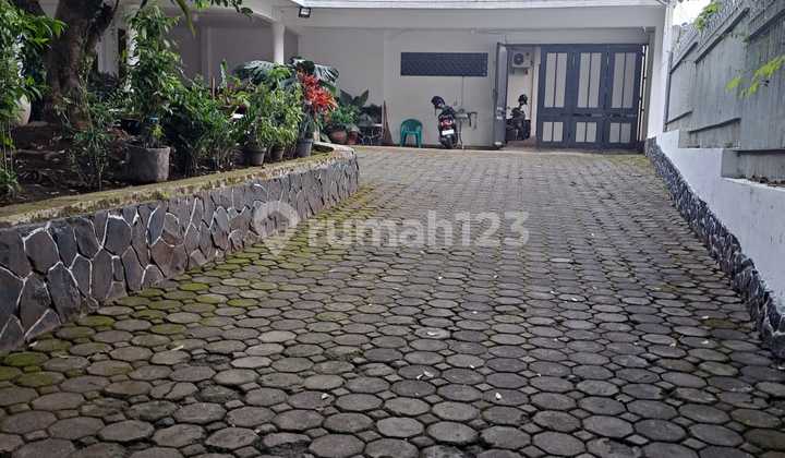 Sewa Rumah / Usaha di Mainroad Sayap Sukajadi Bandung Utara