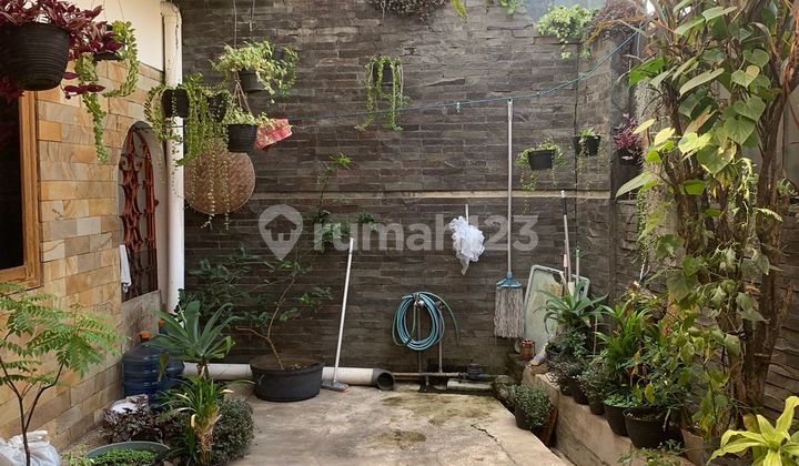 Rent a Fully Furnished House in Pajajaran Alley, Bandung, Near the Main Road Rent a Fully Furnished House in Pajajaran Alley, Bandung, Near the Main Road