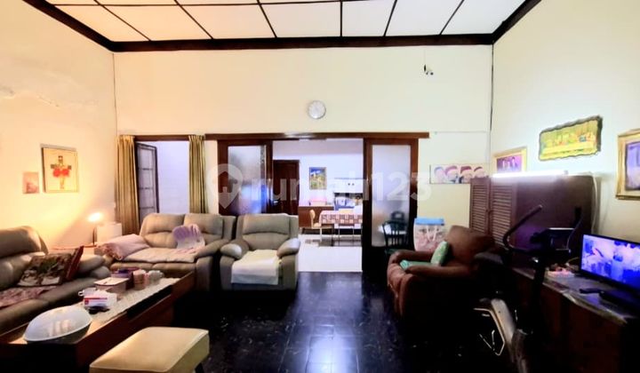 Jual Rumah Terawat di Sayap Riau Ciliwung Cihapit Bandung Kota