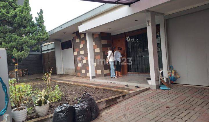 Sewa Rumah Strategis untuk Usaha di Komplek Dadali Garuda Bandung 1