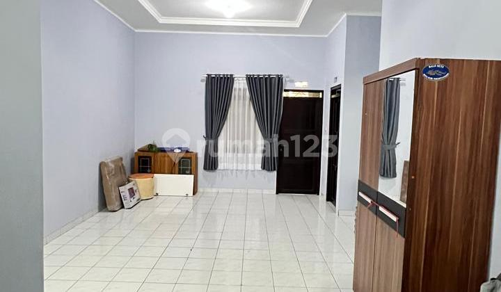 Selling Newly Renovated House in Kotamas Complex, Cimahi City 2