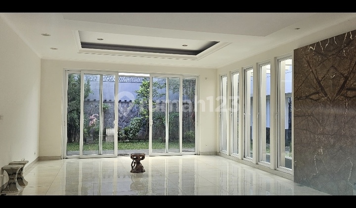 Rumah Lux Sejuk Semi Furnish di Komplek Setra Murni Bandung Utara Rumah Lux Sejuk Semi Furnish di Komplek Setra Murni Bandung Utara