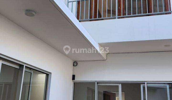 Rumah 2 Lantai Siap Huni Strategis di Komplek Pasteur Bandung 1