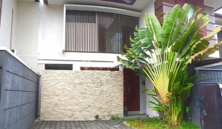 Balinese Style Villa House With Pool in Kerobokan Badung Bali 2