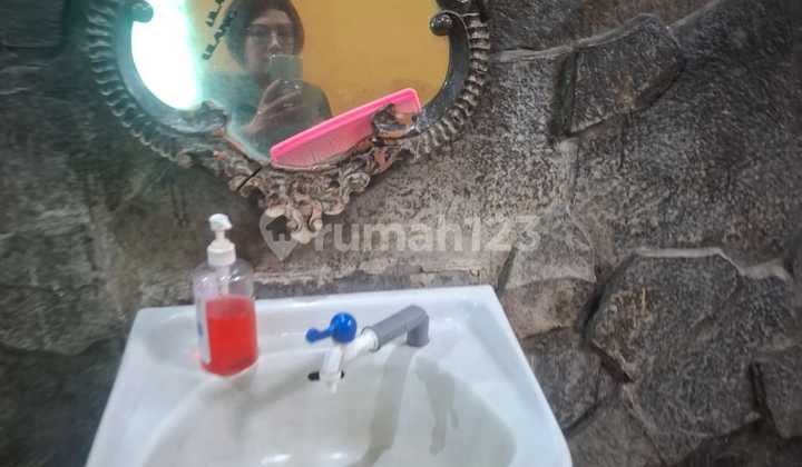 Commercial Space for Rent on Mainroad Setiabudi Street, Bandung