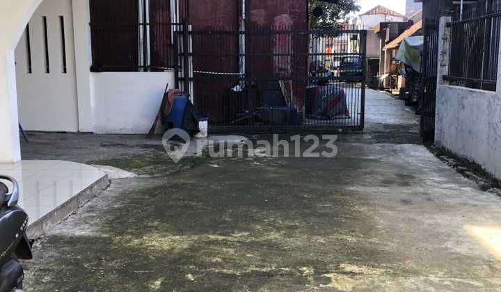 For Sale: Spacious Land House in Ciganitri, Buah Batu Wing, Bandung 2
