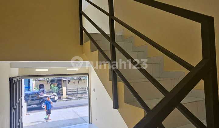 Strategic 3-Story Shop House for Rent in Riung, Bandung 2