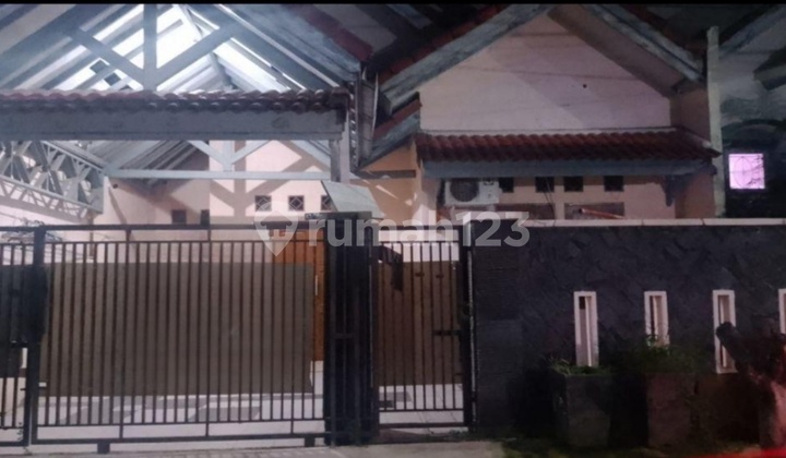 Disewakan Rumah Siap Huni Full Furnished di Taman Harapan Baru,Kota Bekasi Disewakan Rumah Siap Huni Full Furnished di Taman Harapan Baru,Kota Bekasi