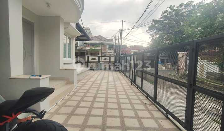 Disewakan& Dijual Furnish Rumah Siap Huni ,dicipinang Indah,pondok Bambu, Jaktim 2