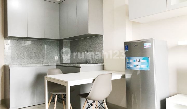 For Rent Fast Springlake Summarecon Bekasi Apartment For Rent Fast Springlake Summarecon Bekasi Apartment