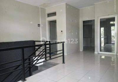 Harga Murah, Rumah Ruko 2 Lantai Siap Pakai Dekat Pusat Kota Bandung 2