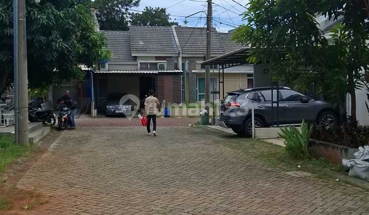 For Sale Cheap Ready-to-Live-in House in Central Karawaci Complex 2