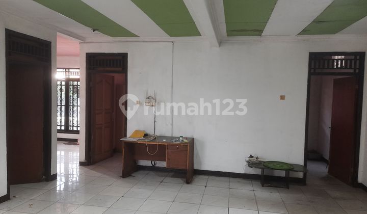 For sale, move-in ready house in Krama Yudha Cisalak complex, Depok.