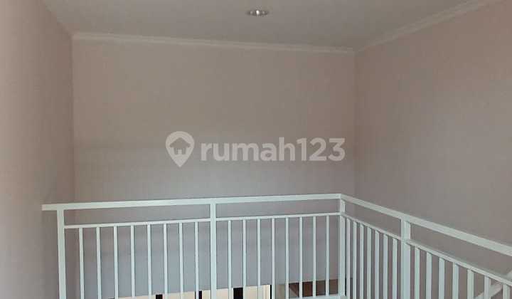 For sale, ready-to-occupy home in Nirwana cluster, Modernland. 2