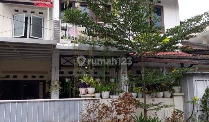 Rumah Bagus 2 Lantai Siap Huni Dekat Mim Margahayu Raya  2