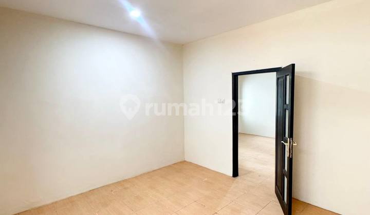 Dijual Rumah Terenovasi Siap Huni di Turangga Martanegara 2