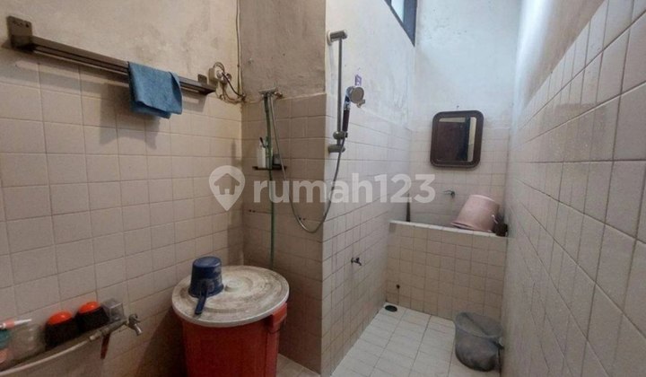 Rumah Lama Terawat Posisi Hook di Cikutra Sukaluyu Bandung 2