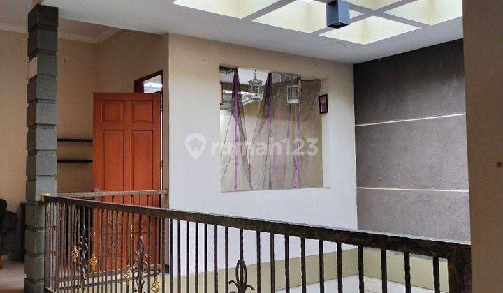 Rumah Lux 2 Lantai di Komplek Batununggal bandung Kota 2