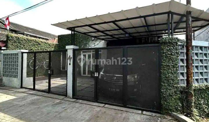 Rumah Terawat Dekat Pusat Kota Bandung Cocok Untuk Usaha 1