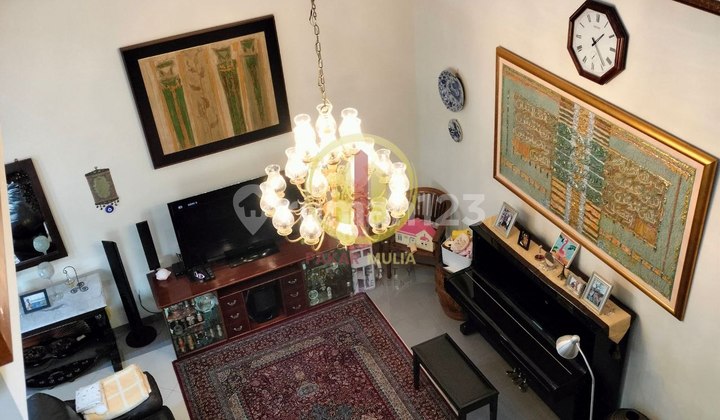 Dijual Rumah Asri Siap Huni 2 Lantai di Cigadung Sayap Dago