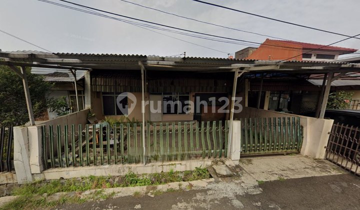 Rumah Lama Hitung Tanah di Arcamanik Bandung